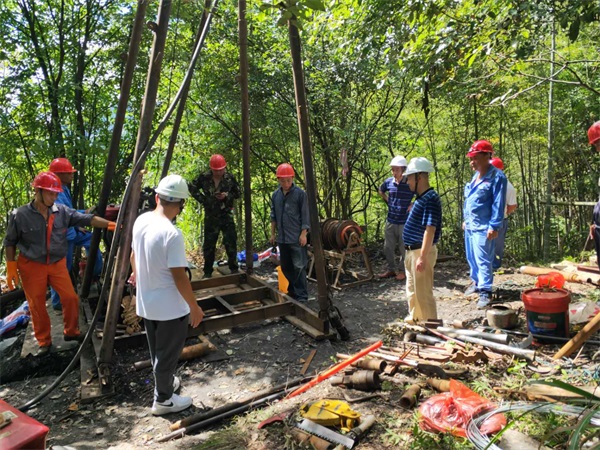 8月13日，黃山區(qū)拱家?guī)X螢石礦生產(chǎn)性勘查工地.jpg